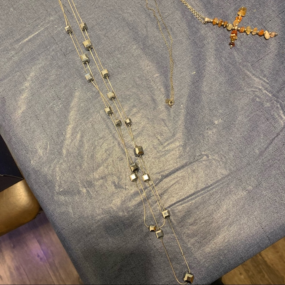 Cube necklace - Picture 2 of 2